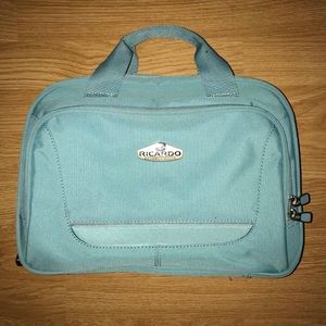 Ricardo Beverly Hills Travel Hanging Makeup Bag